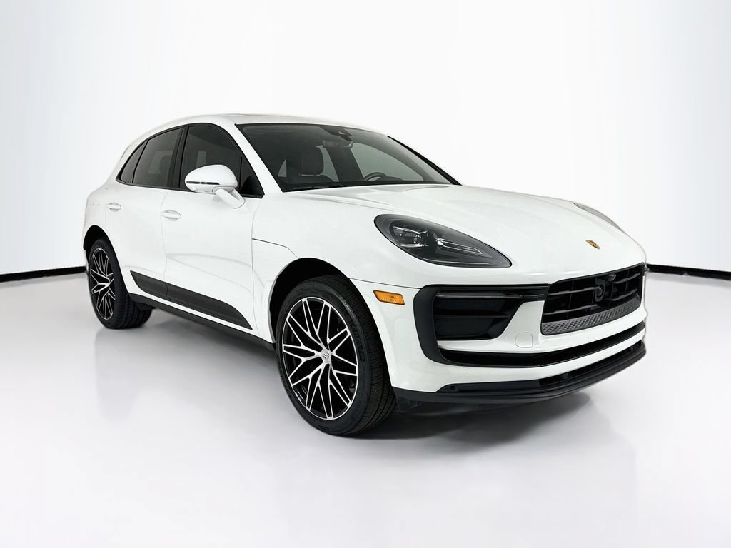 Used 2025 Porsche Macan AWD/4WD image 7