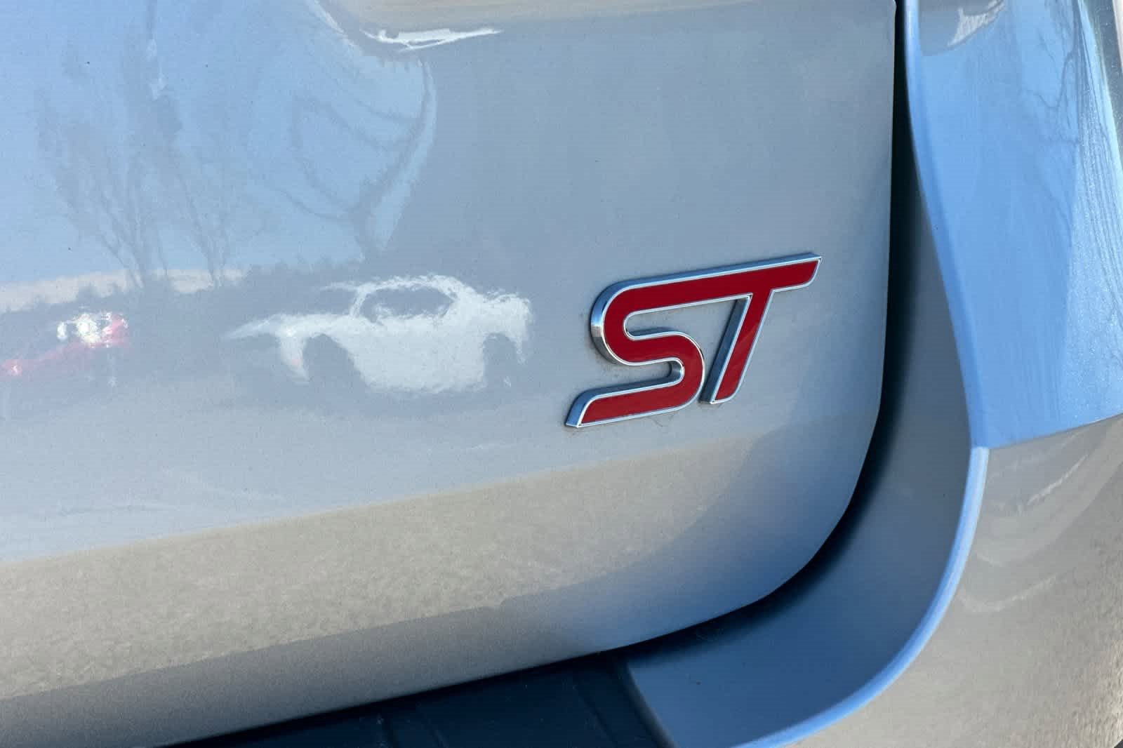 Certified 2024 Ford Explorer ST w/ Equipment Group 401A image 30