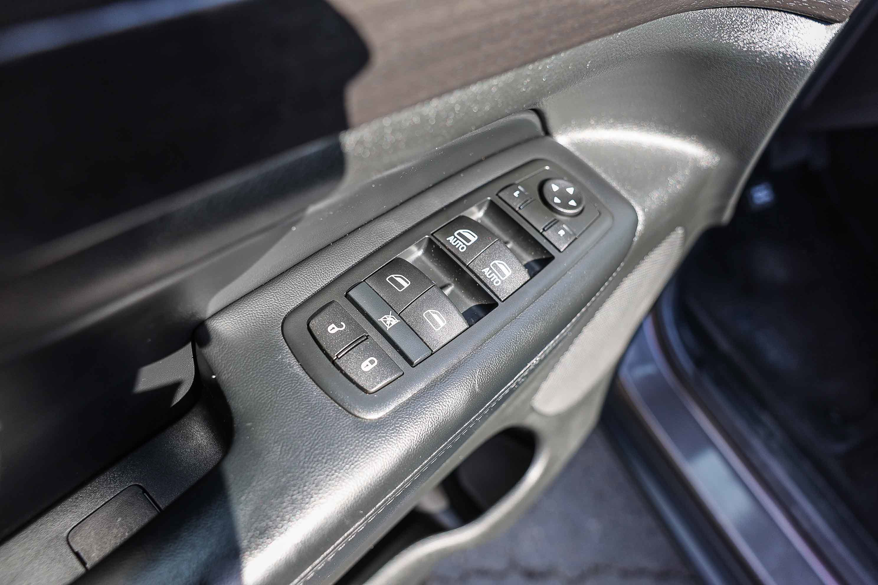 Used 2015 Jeep Grand Cherokee Laredo w/ Quick Order Package 23E image 10