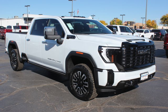 New 2026 GMC Sierra 2500 Denali Ultimate w/ Max Trailering Package image 12