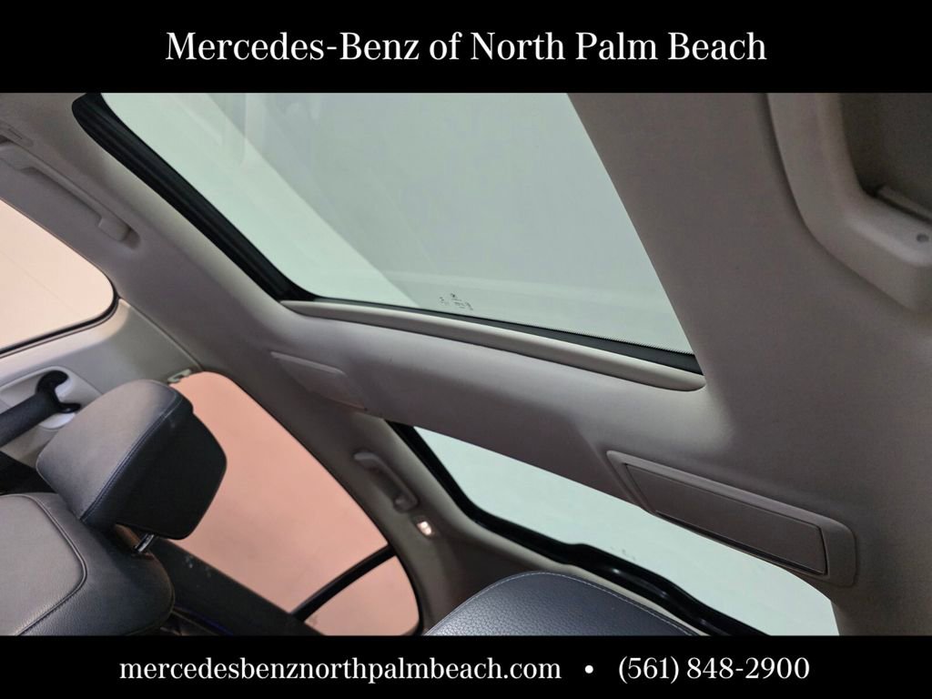 Used 2020 BMW 740i w/ Cold Weather Package image 10