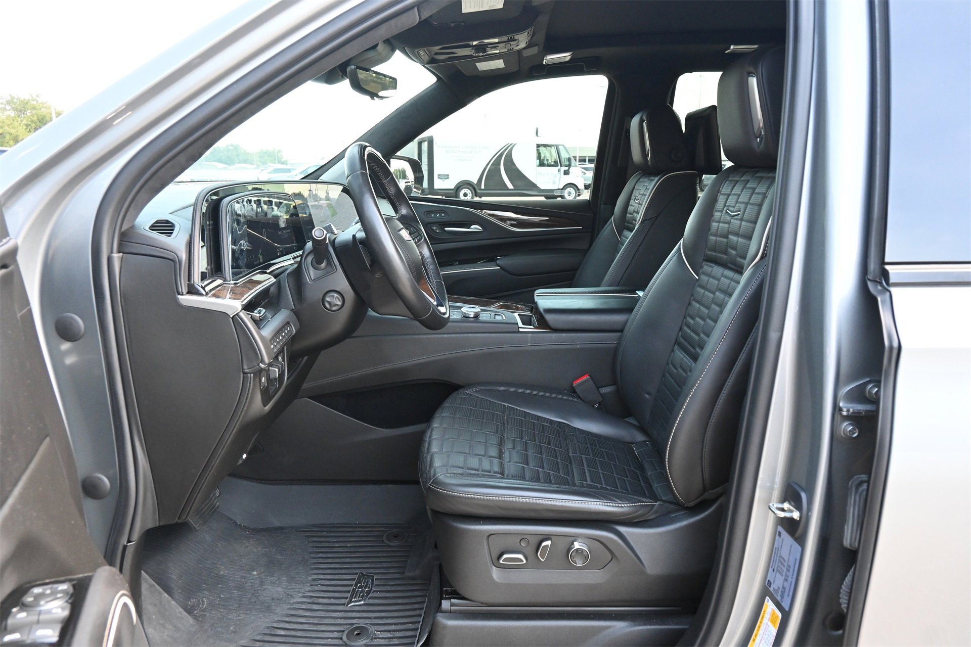 Certified 2023 Cadillac Escalade Sport Platinum w/ LPO, Floor Liner Package image 18