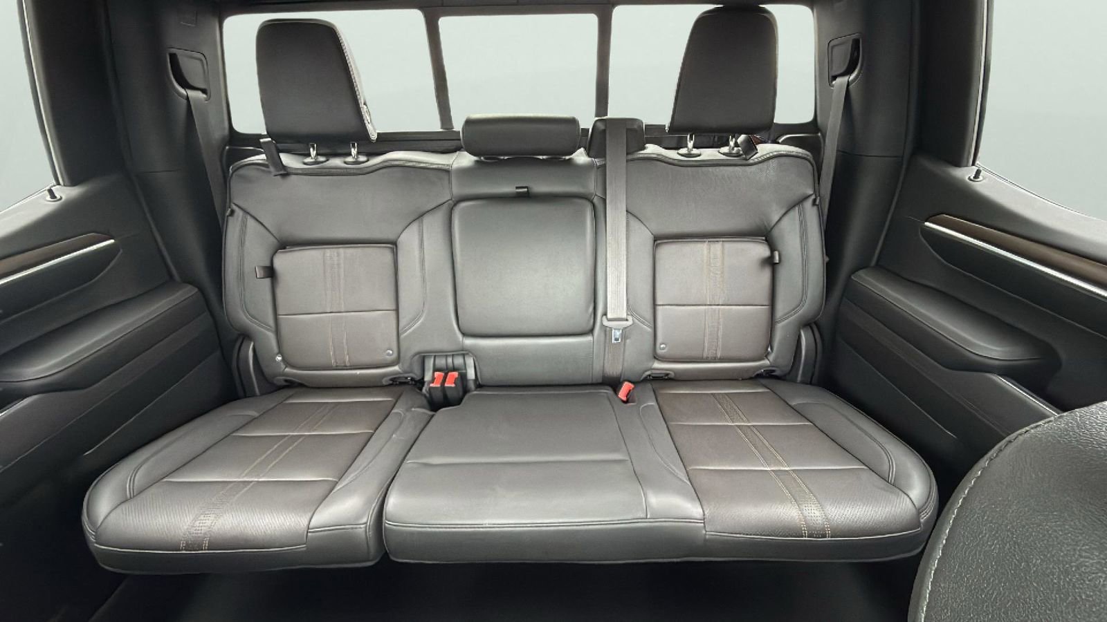 Used 2022 Chevrolet Silverado 1500 High Country w/ Technology Package image 26