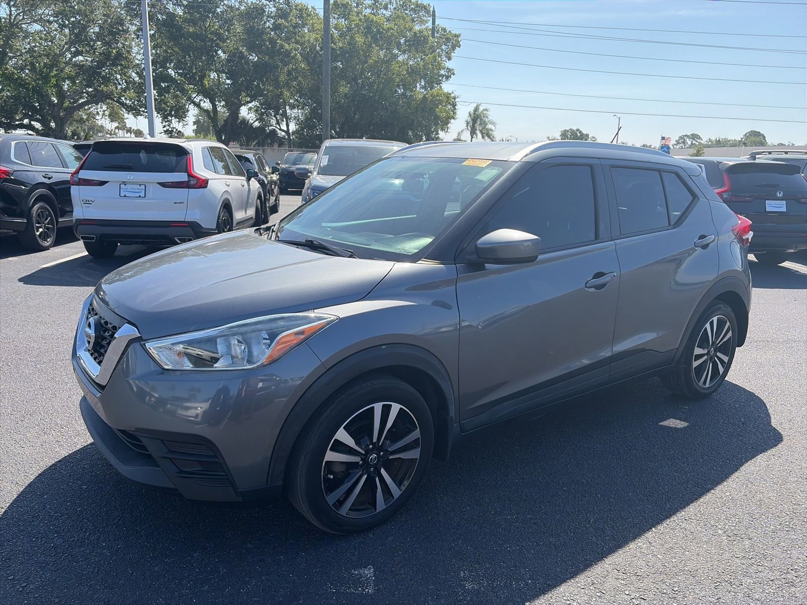 Used 2019 Nissan Kicks SV image 3