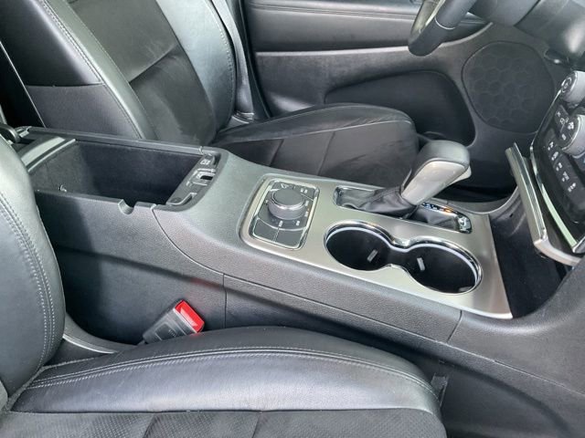 Used 2022 Jeep Grand Cherokee Laredo X image 16