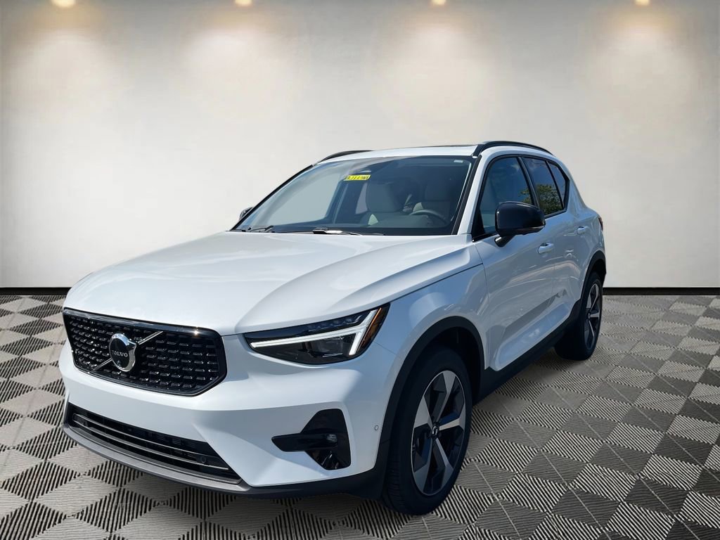 New 2026 Volvo XC40 B5 Plus w/ Protection Package Premier image 7