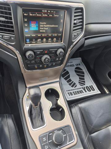 Used 2016 Jeep Grand Cherokee Limited AWD/4WD image 14