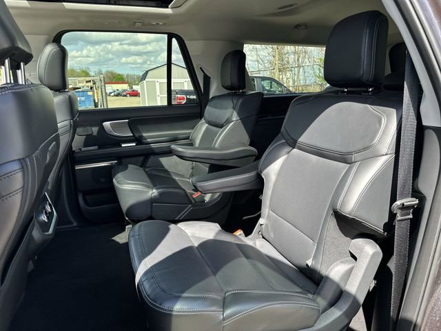 Used 2025 Ford Expedition Max Platinum w/ Driver's Package AWD/4WD image 27