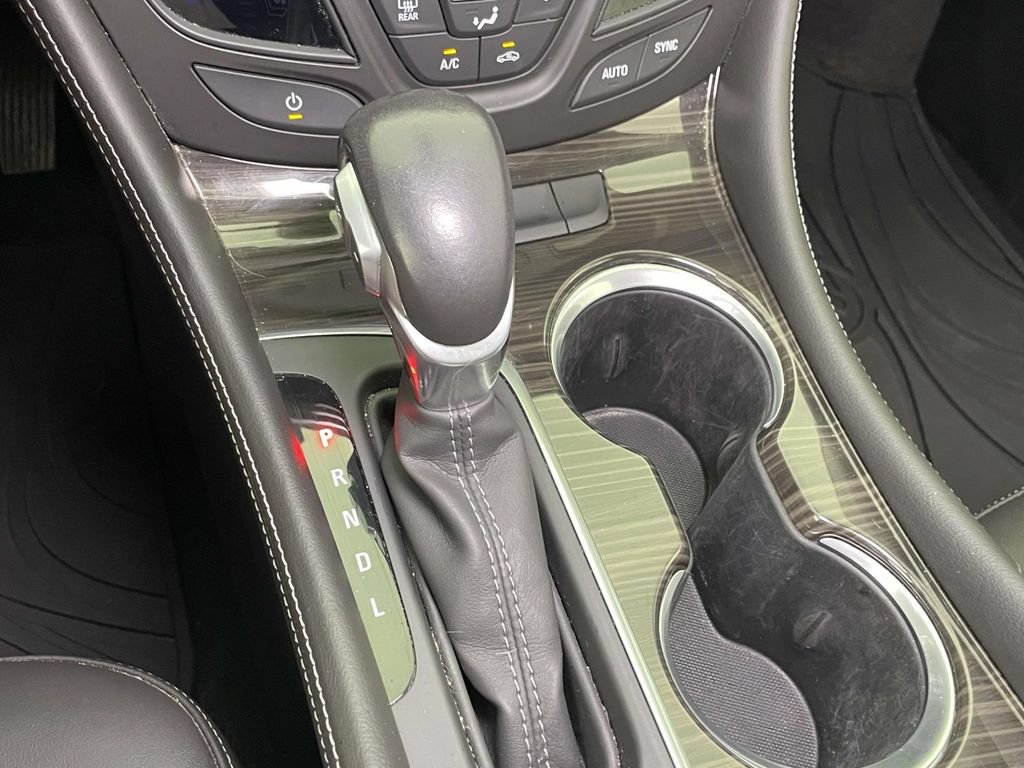Used 2020 Buick Envision Premium w/ LPO, Road Trip Package AWD/4WD image 27
