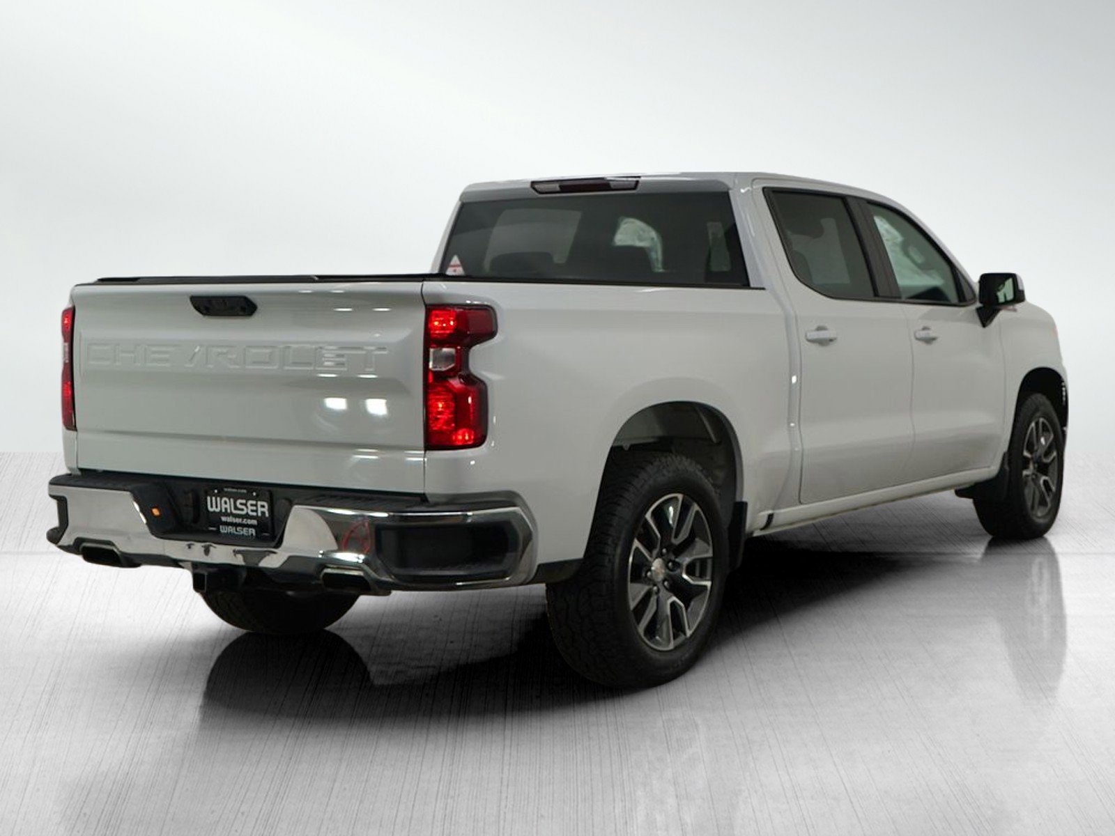 Used 2023 Chevrolet Silverado 1500 LT w/ Z71 Off-Road Package image 5