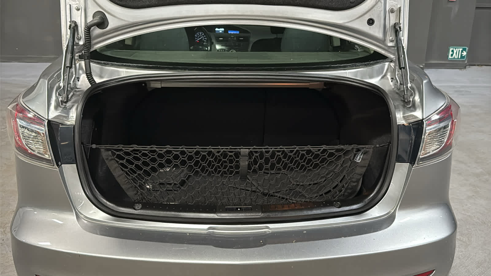 Used 2013 MAZDA MAZDA3 i Touring w/ Preferred Equipment Pkg FWD image 26
