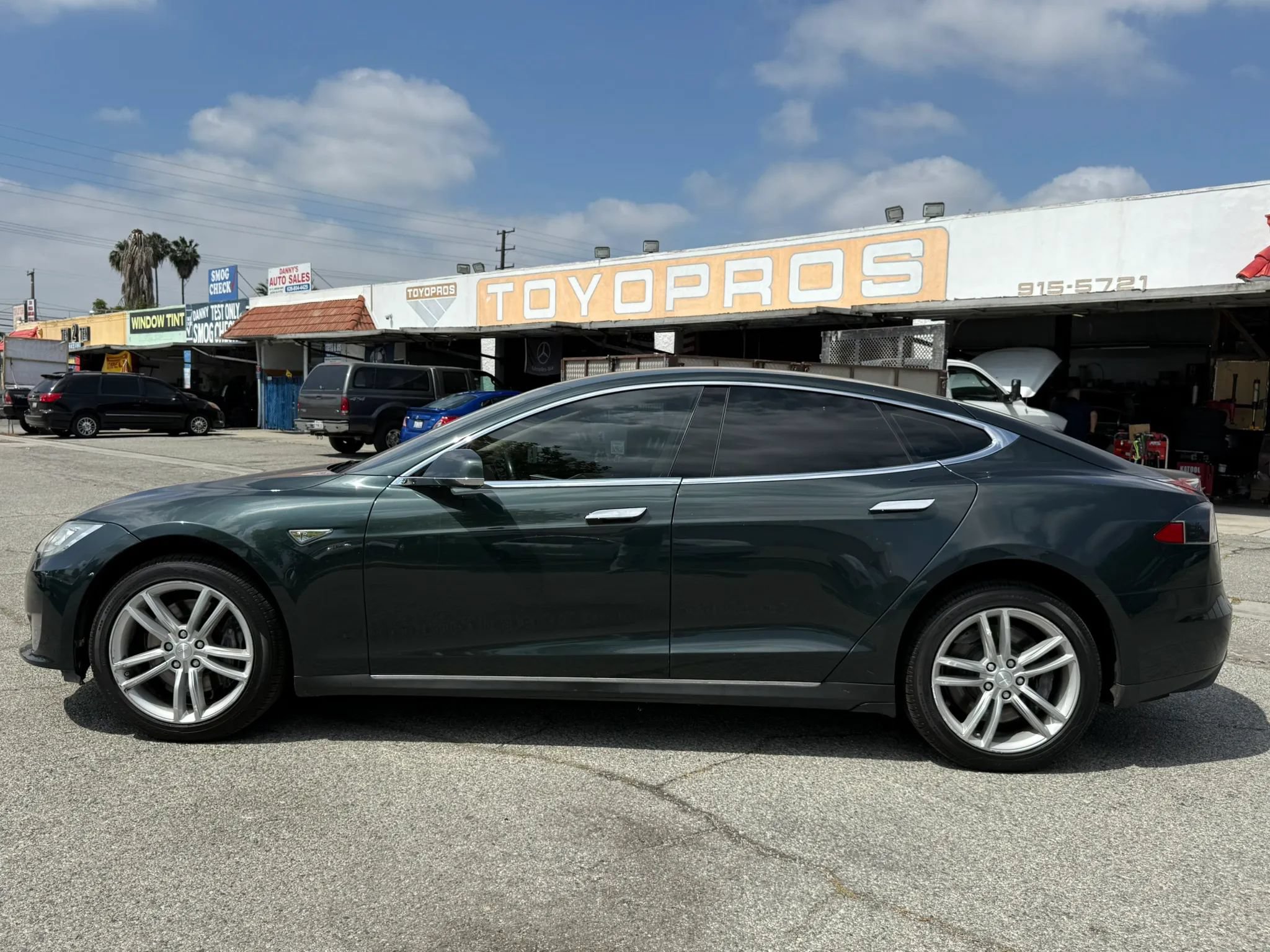 Used 2014 Tesla Model S P85 RWD image 4