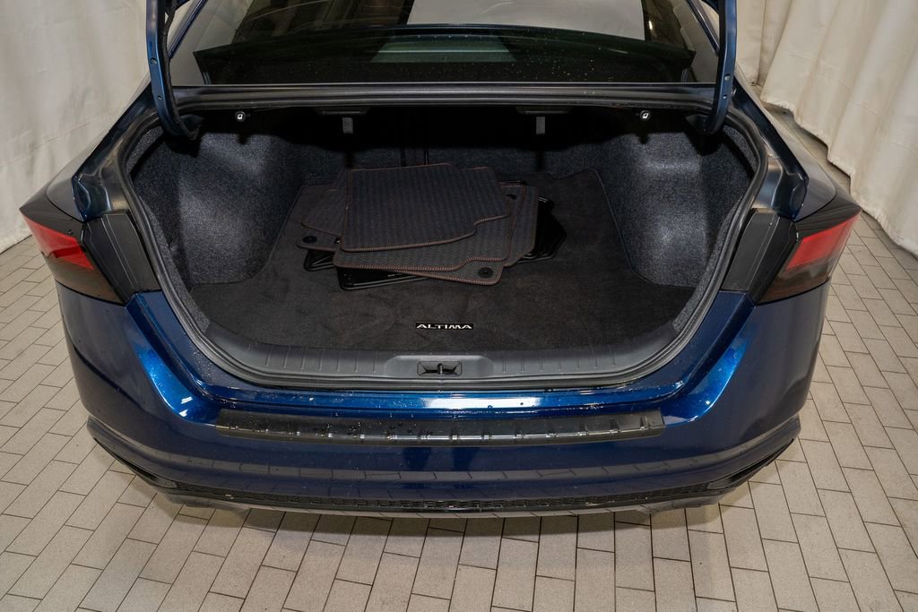 Certified 2023 Nissan Altima 2.0 SR image 5