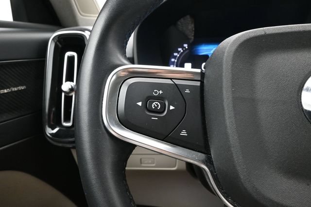 Used 2023 Volvo XC40 B5 Ultimate w/ Protection Package Premier AWD/4WD image 25