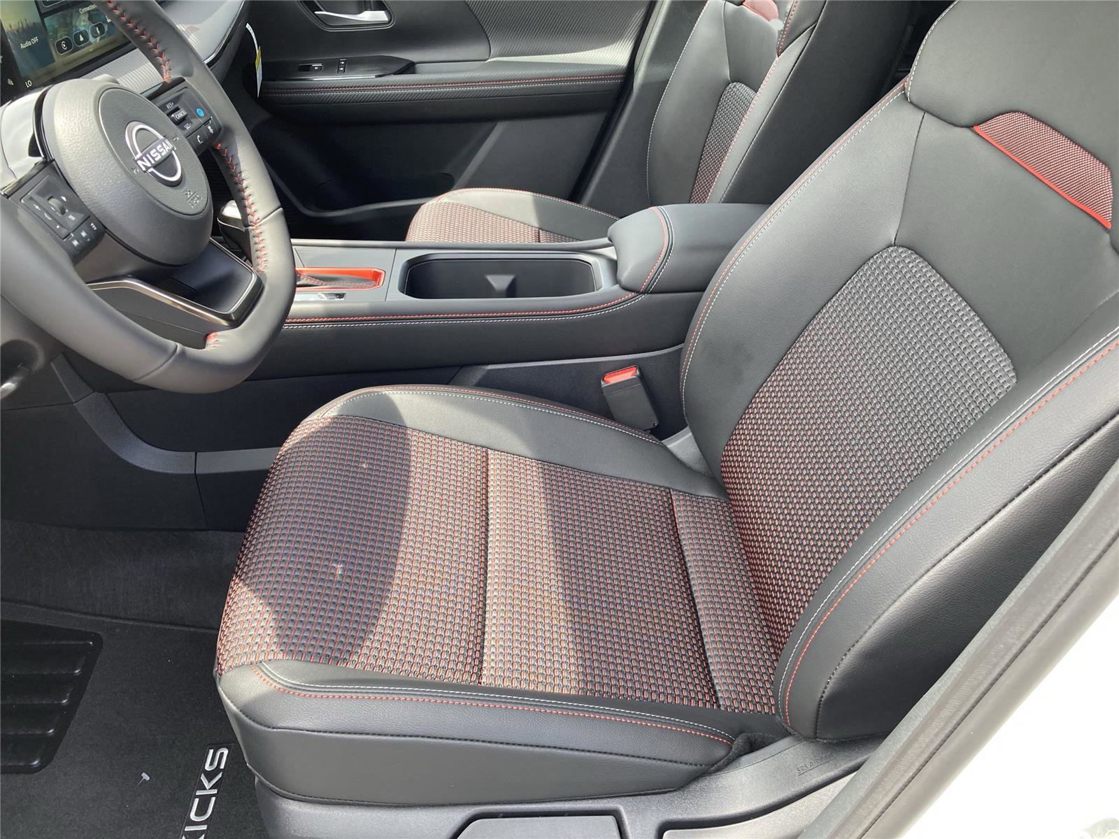 New 2025 Nissan Kicks SR image 37