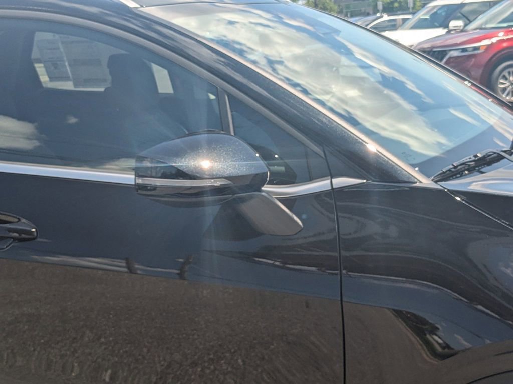 Used 2024 Kia Sportage EX image 11