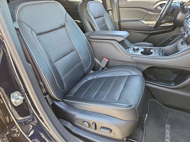 Used 2022 GMC Acadia Denali w/ Denali Ultimate Package FWD image 23