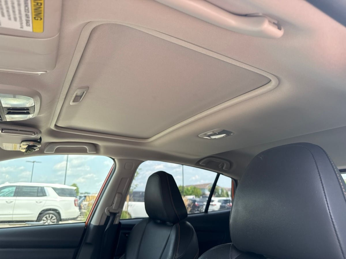 Used 2019 Subaru Crosstrek 2.0i Limited w/ Moonroof Package w/Navigation AWD/4WD image 4