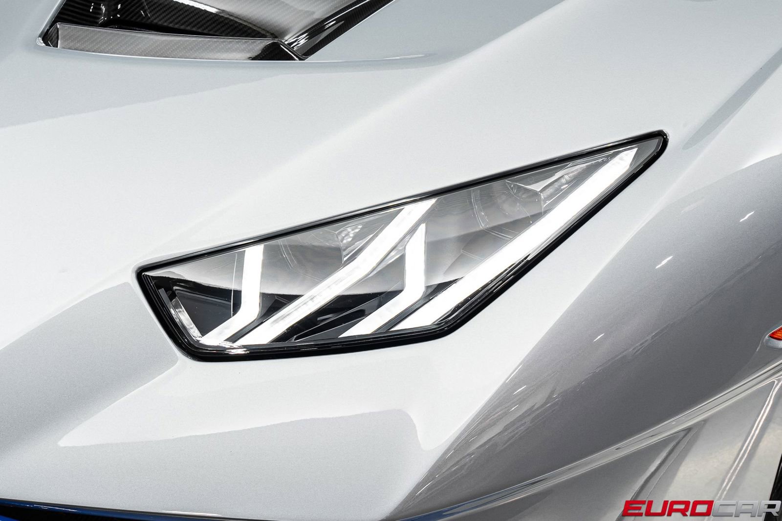 Used 2023 Lamborghini Huracan STO image 11