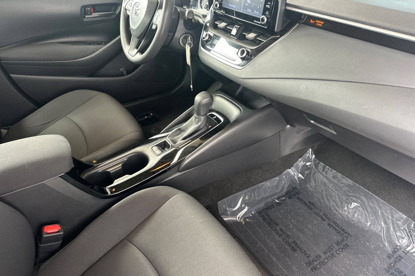 Used 2022 Toyota Corolla LE FWD image 17