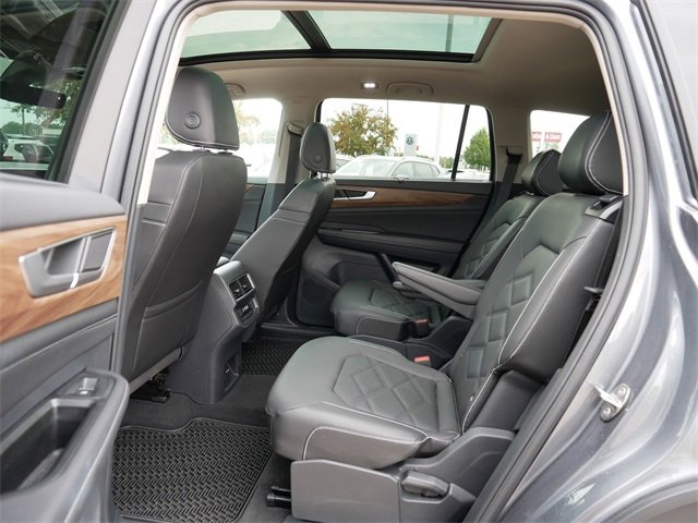 Certified 2025 Volkswagen Atlas SE image 18