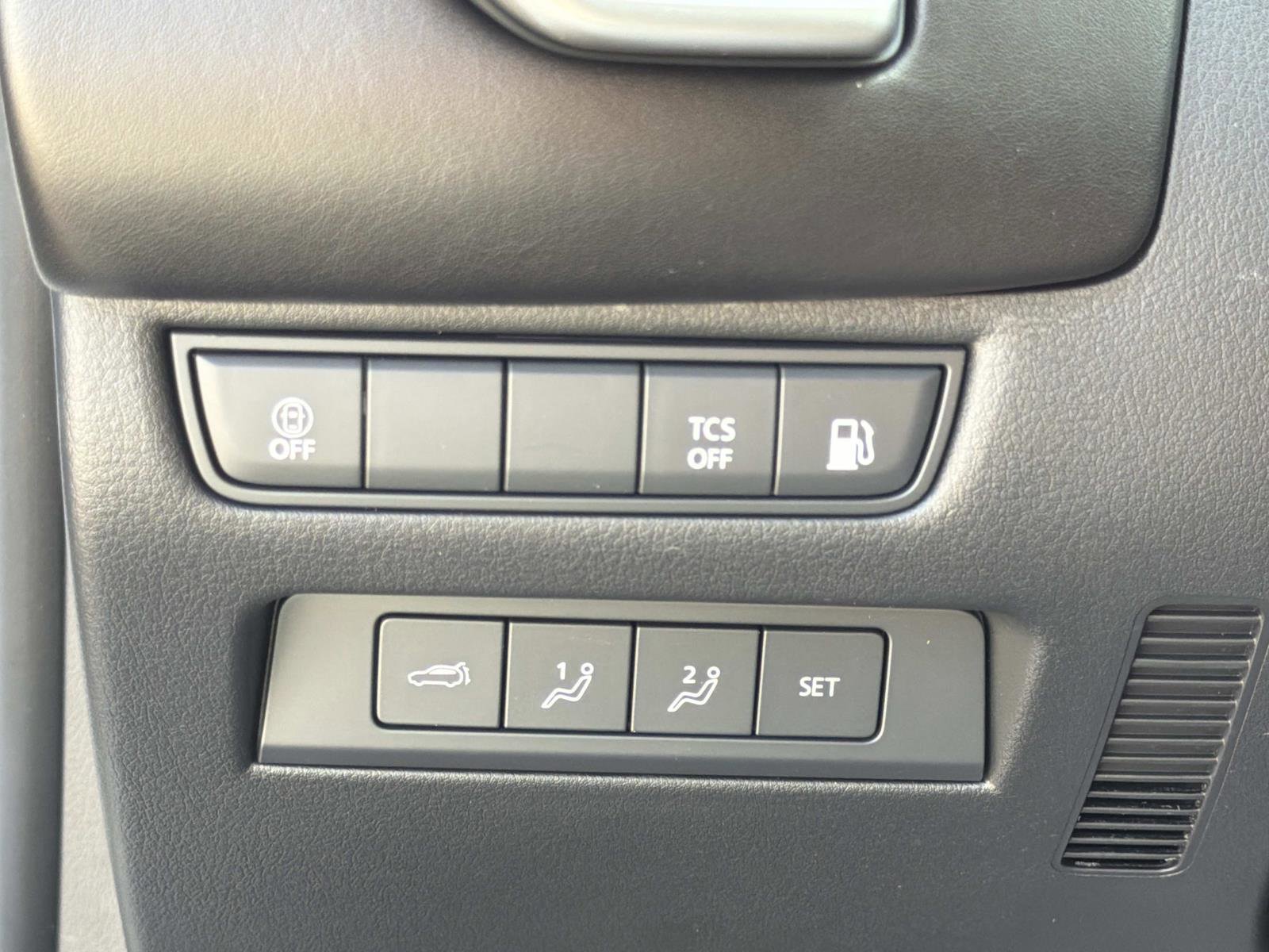 New 2025 MAZDA CX-50 AWD 2.5 Hybrid w/ Weather Package image 17