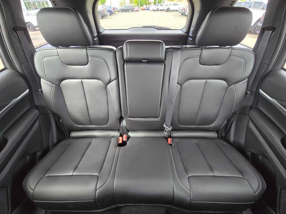 New 2026 Jeep Grand Cherokee Limited AWD/4WD image 17