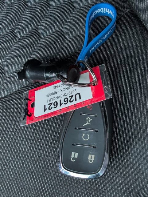 Used 2019 Chevrolet Equinox LT FWD image 23