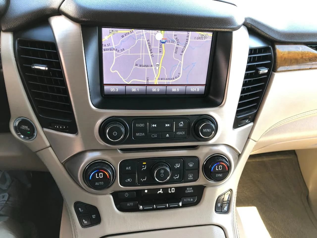 Used 2015 GMC Yukon XL Denali w/ Touring Package AWD/4WD image 27