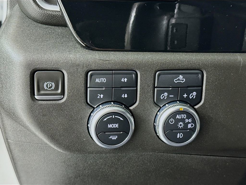 Used 2022 GMC Sierra 1500 Elevation image 9