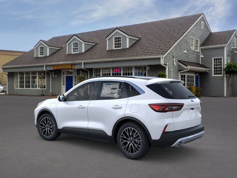 Used 2025 Ford Escape SE image 4