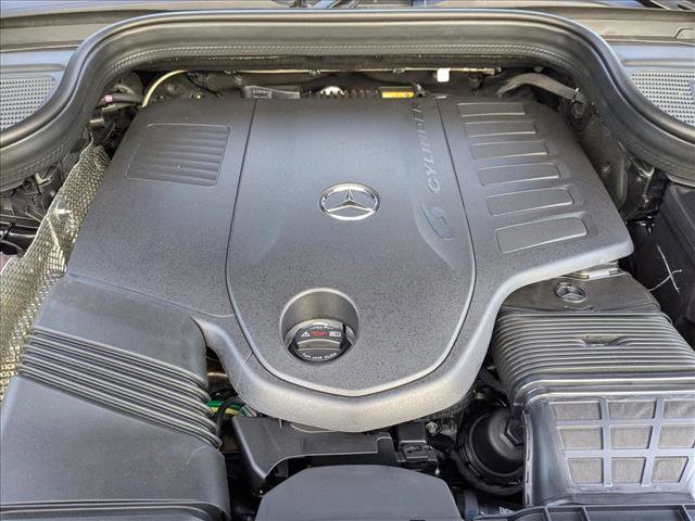 New 2026 Mercedes-Benz GLS 450 4MATIC image 16