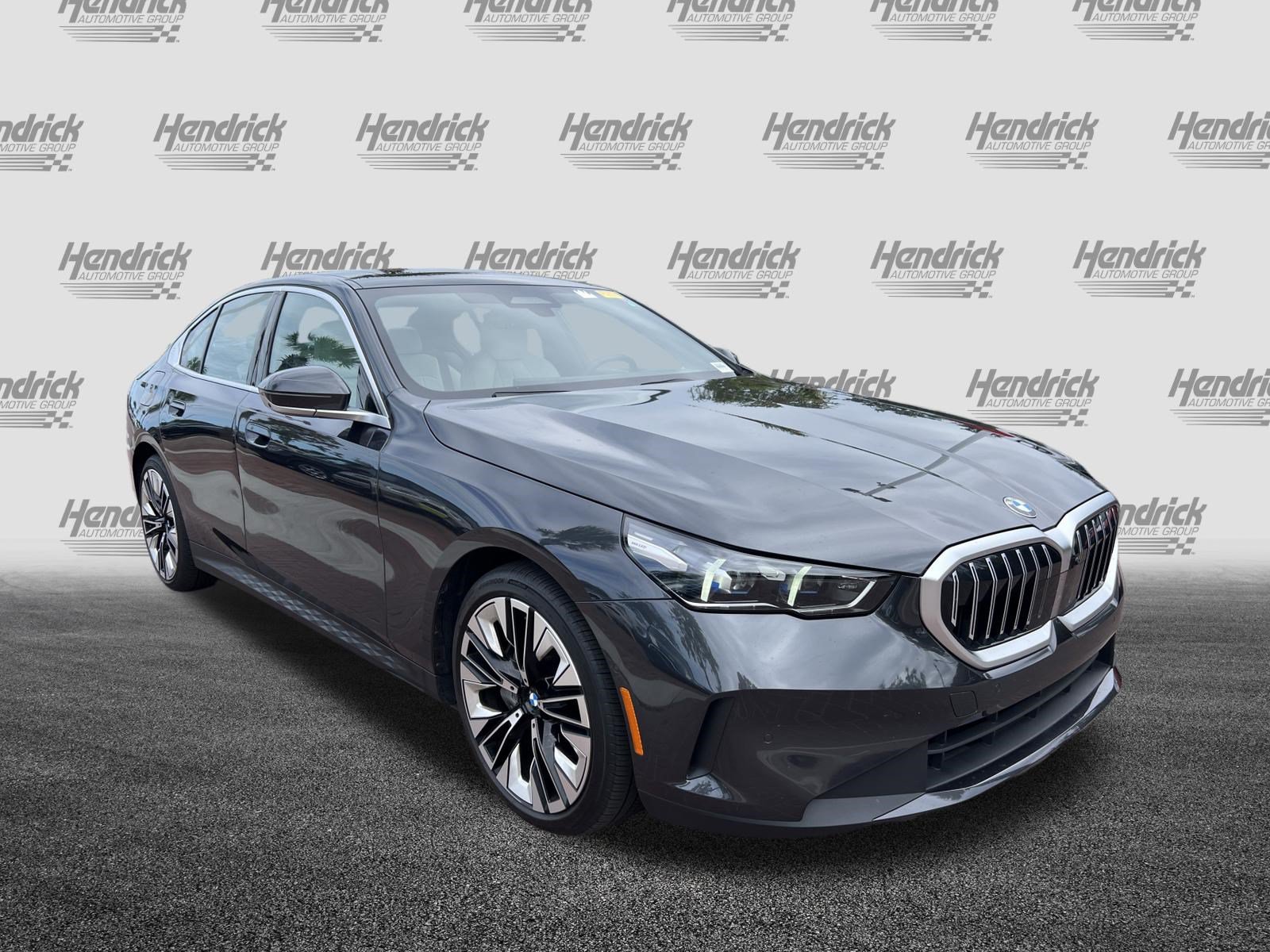 Certified 2026 BMW 540i xDrive AWD/4WD image 2