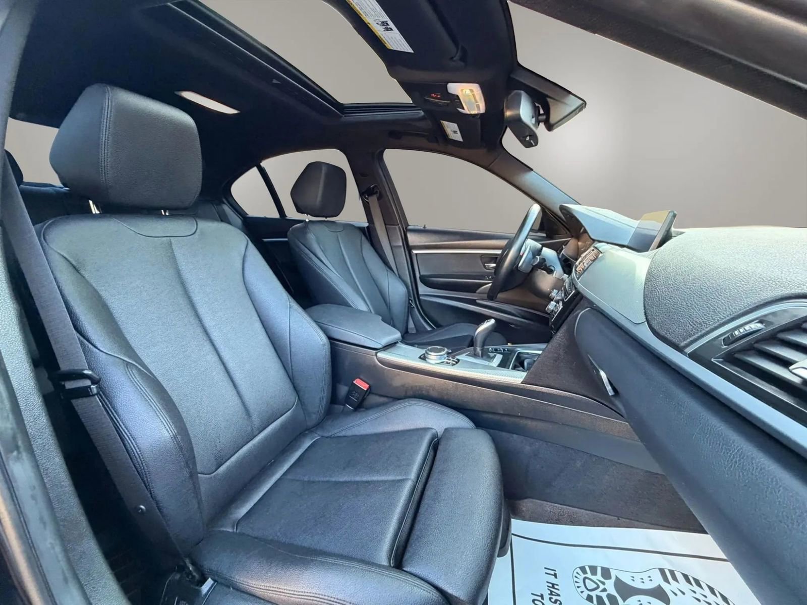 Used 2018 BMW 330i xDrive Sedan AWD/4WD image 19