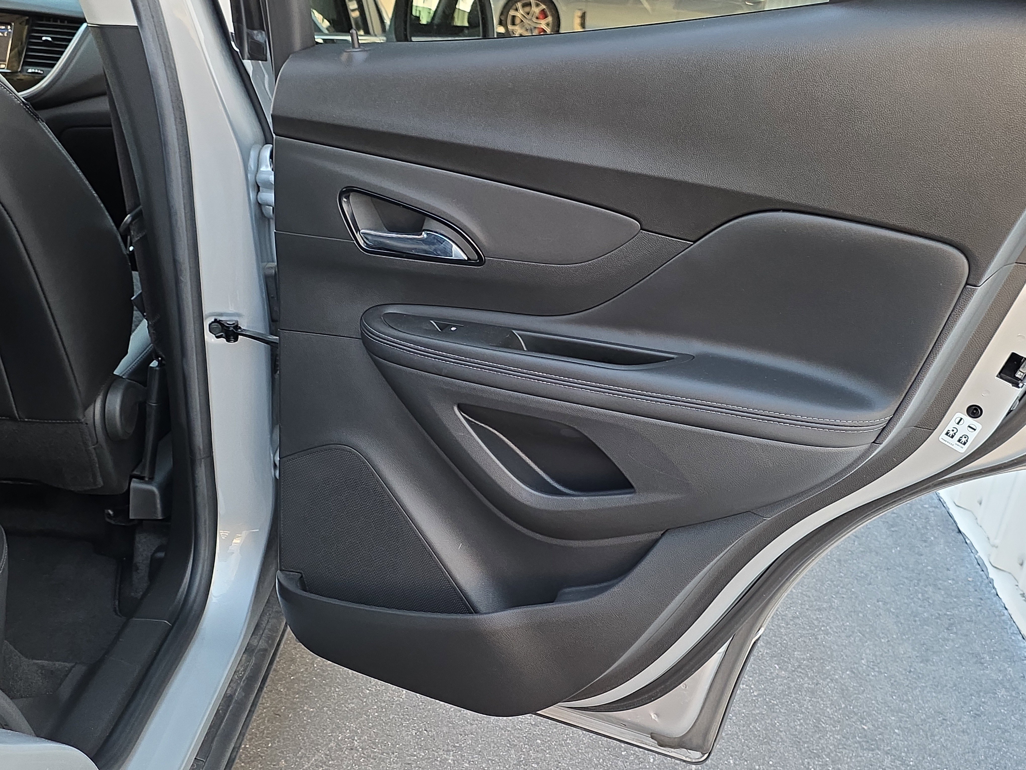 Used 2022 Buick Encore Preferred w/ Safety Package image 23