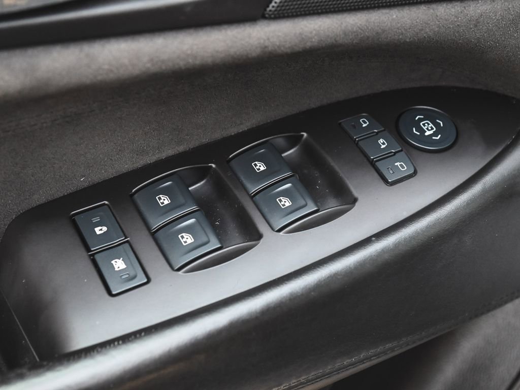 Used 2016 Cadillac Escalade Platinum image 9