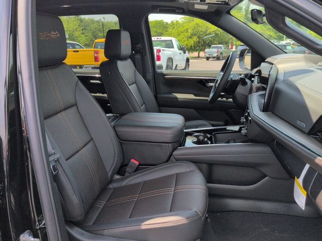 New 2026 Chevrolet Suburban High Country AWD/4WD image 31