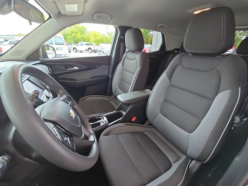 Used 2023 Chevrolet TrailBlazer LT FWD image 18