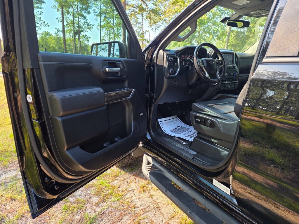 Used 2021 Chevrolet Silverado 1500 LT Trail Boss w/ Convenience Package II AWD/4WD image 11