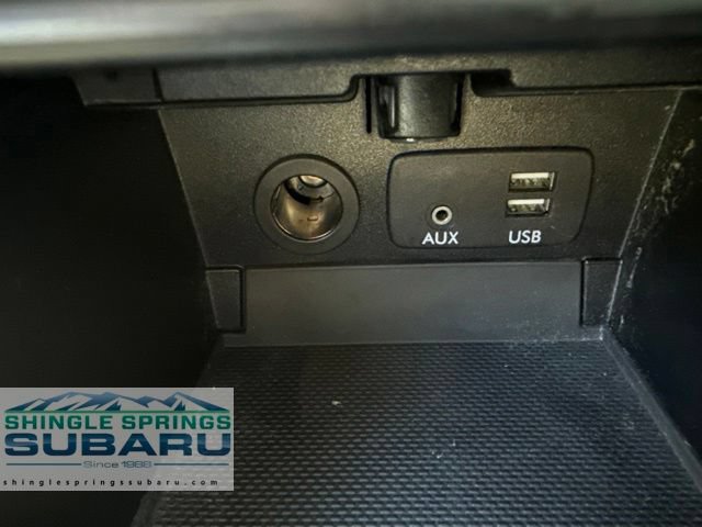 Used 2015 Subaru Legacy 2.5i Premium w/ Moonroof Package AWD/4WD image 34