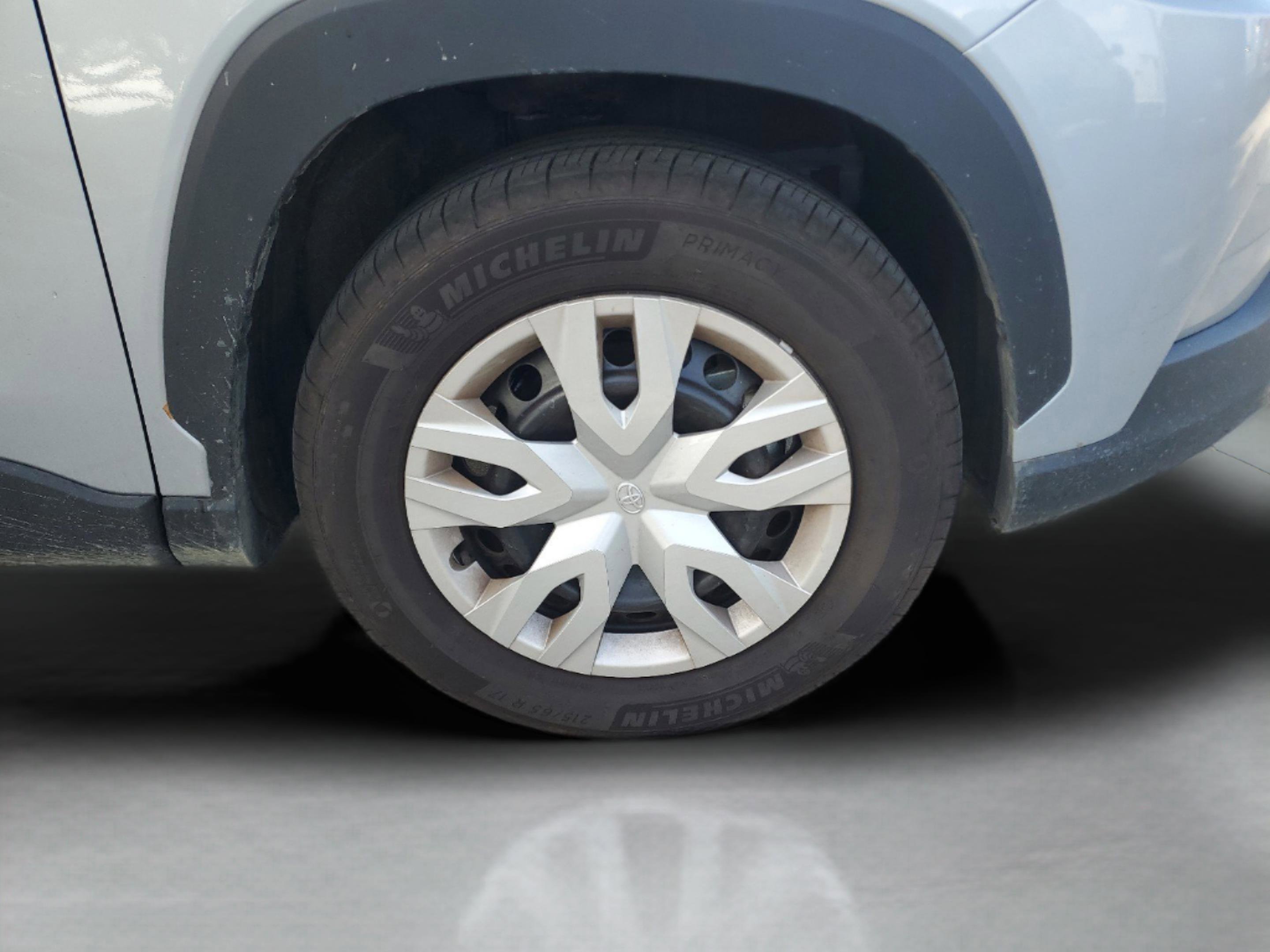 Used 2026 Toyota Corolla Cross L FWD image 5