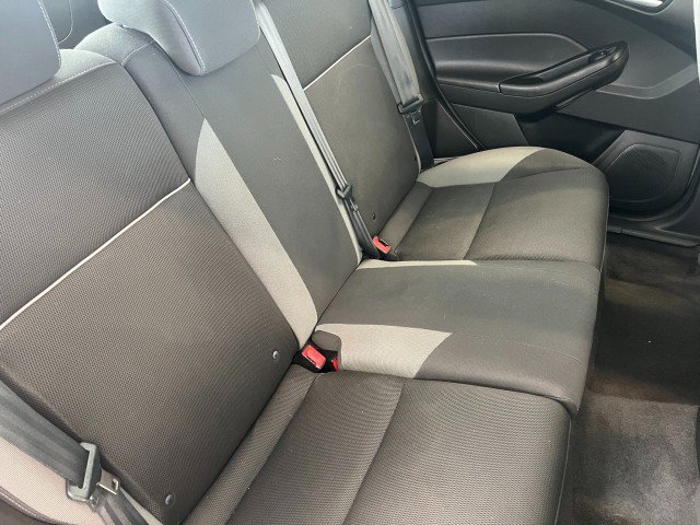 Used 2012 Ford Focus SE FWD image 31
