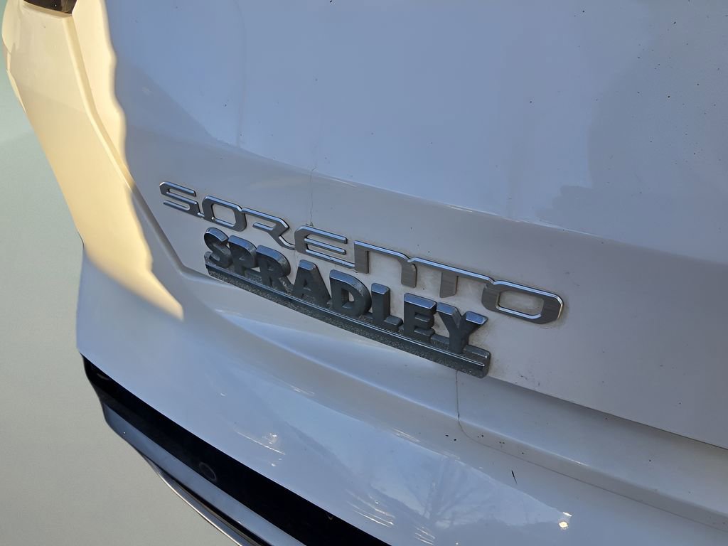 Used 2023 Kia Sorento SX image 10