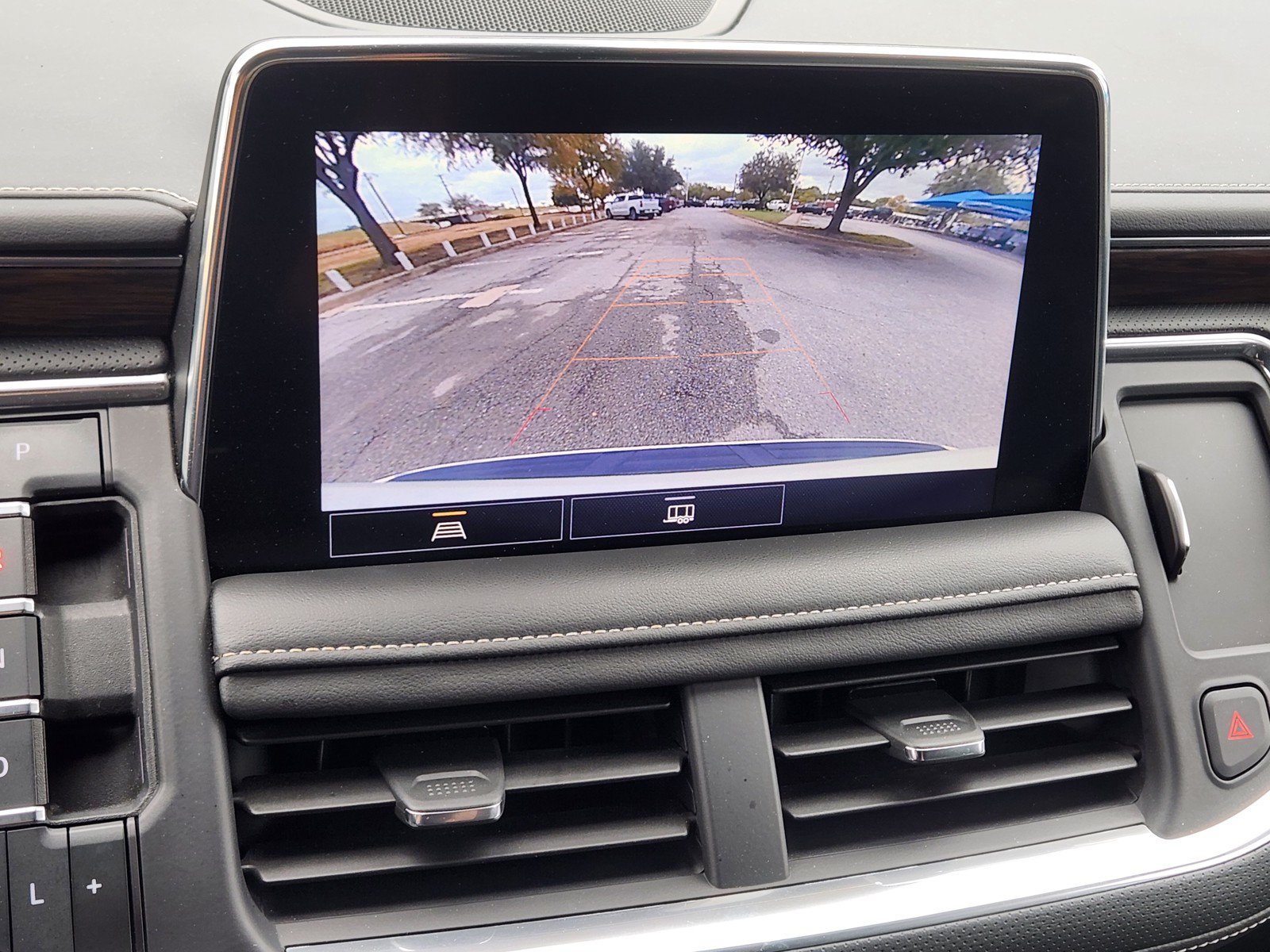 Used 2021 Chevrolet Tahoe Premier RWD image 7
