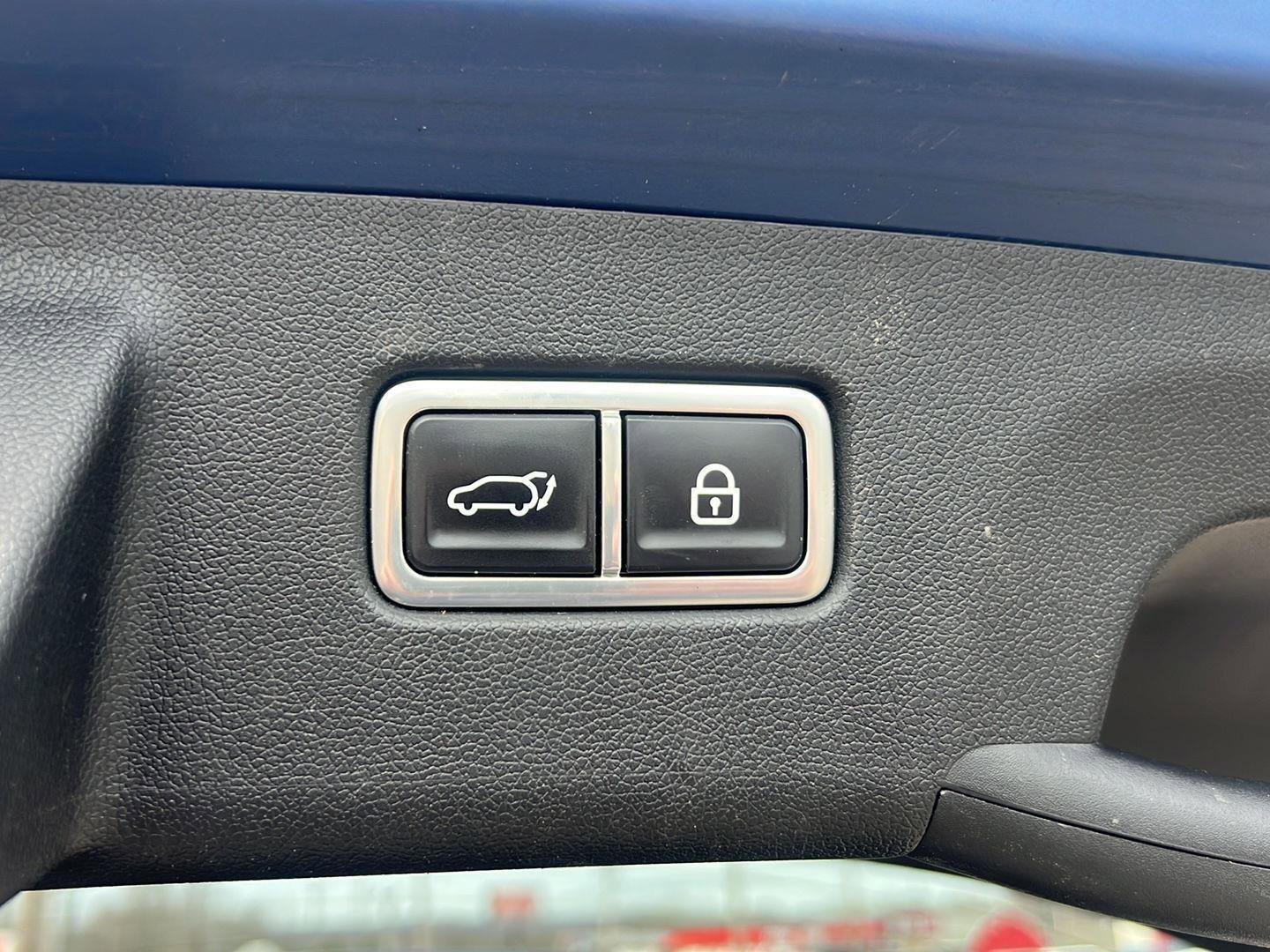 Used 2022 Kia Sorento SX image 10