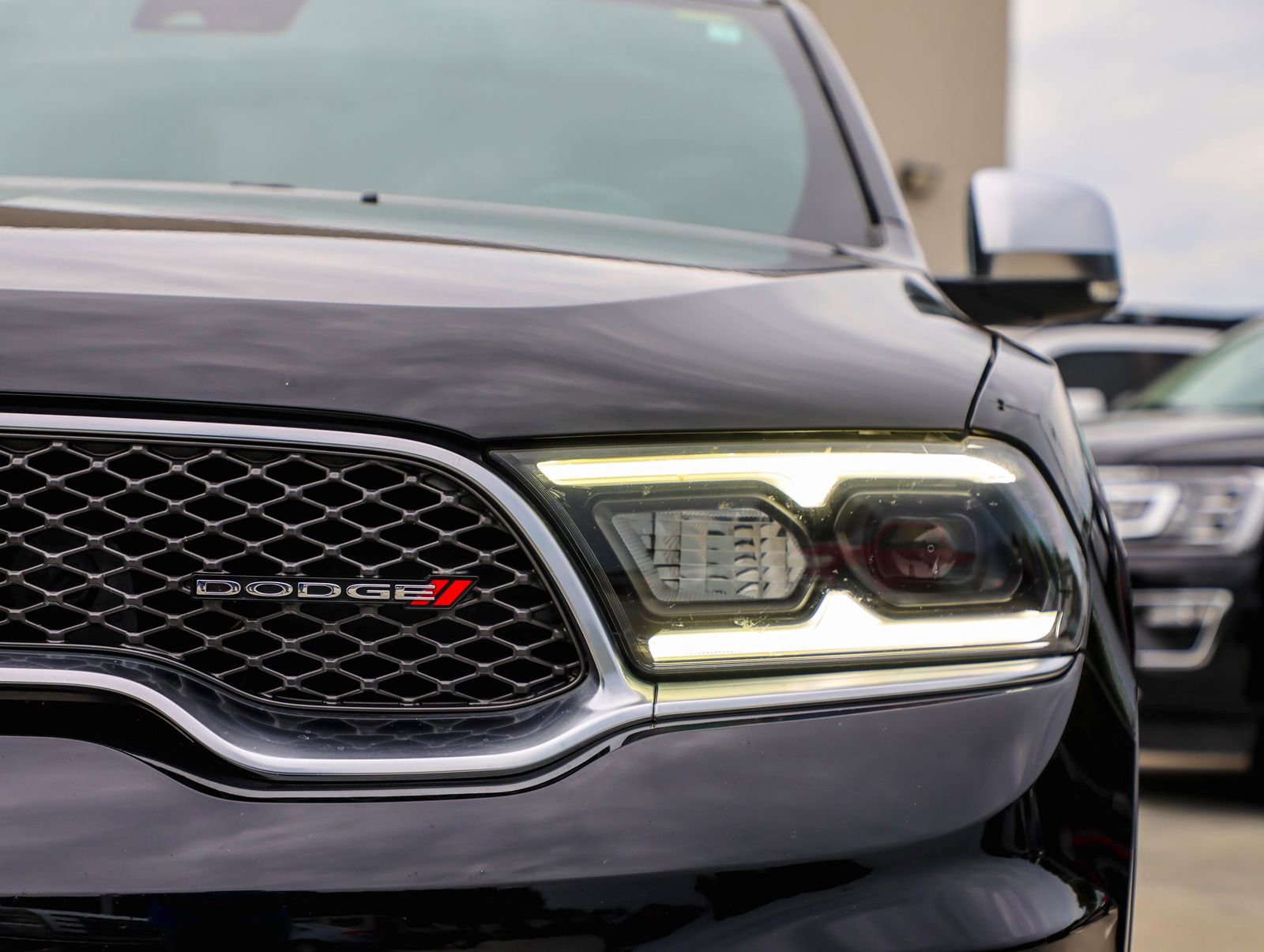 Used 2021 Dodge Durango Citadel w/ Premium Entertainment Group RWD image 4