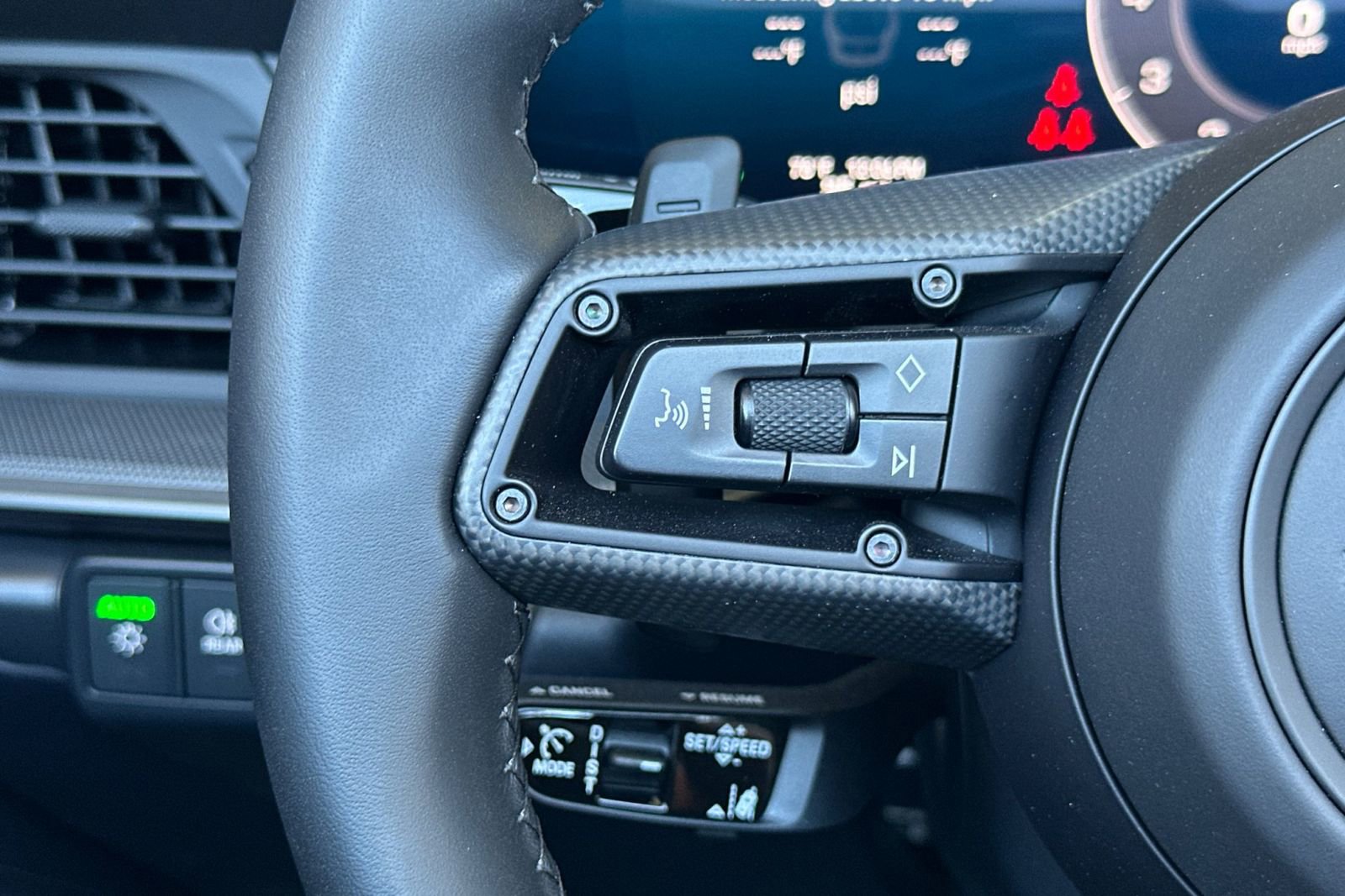 Used 2025 Porsche 911 Carrera S image 31