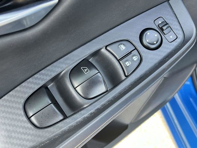 Used 2025 Nissan Sentra SV FWD image 11
