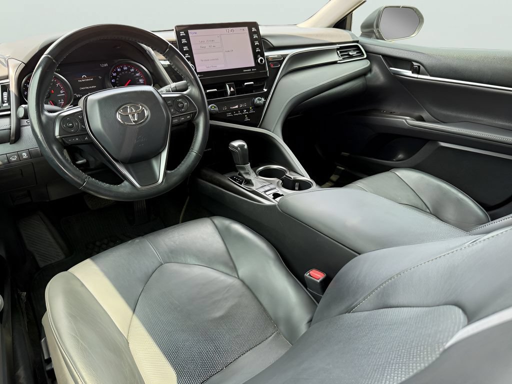 Used 2021 Toyota Camry XSE FWD image 10