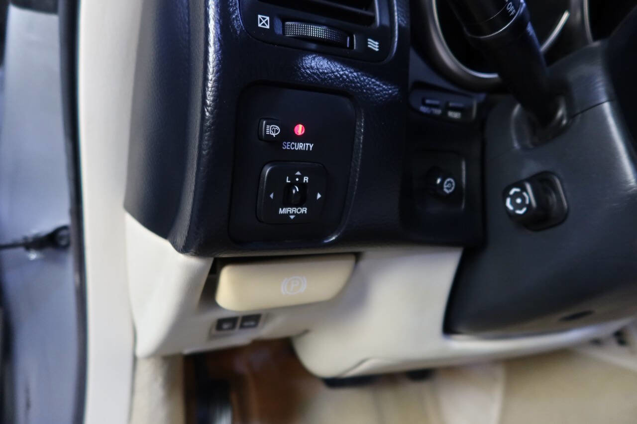 Used 2008 Lexus SC 430 Convertible image 31